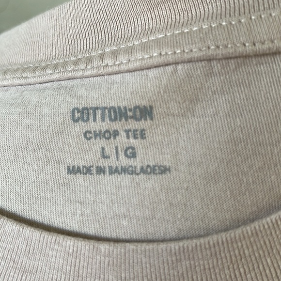 2 crop T-shirt bundle, Cotton On, Large, grey and tan. - Picture 14 of 15